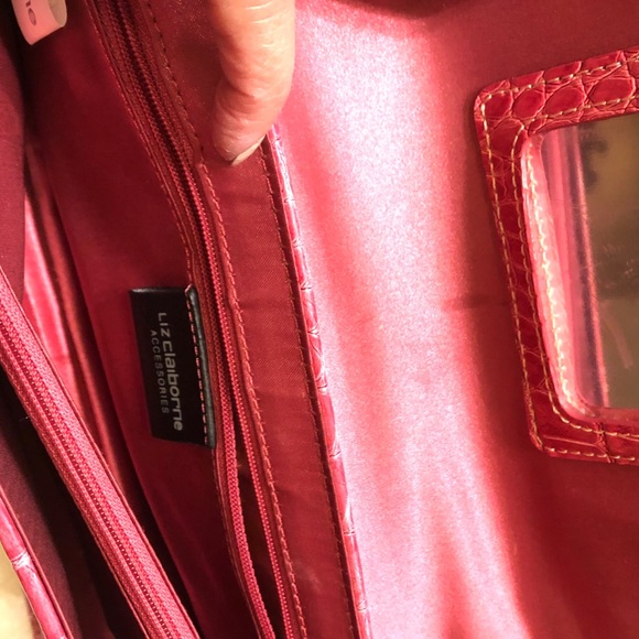 ✨S O L D✨ Liz Claiborne pink leather handbag - Picture 8 of 9